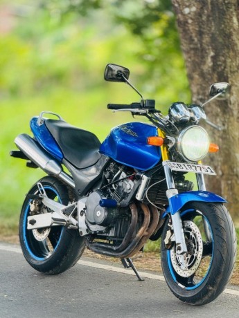 honda-hornet-ch125-2020-big-3