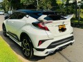 toyota-chr-ngx-50-2017-small-1