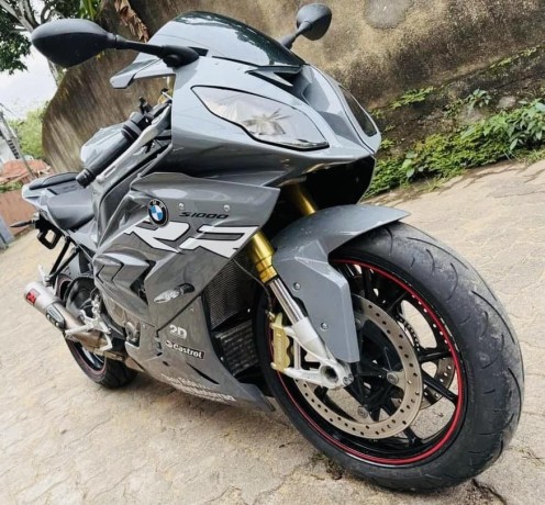 bmw-s1000r-2018-big-5