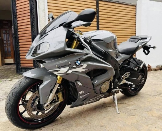 bmw-s1000r-2018-big-2