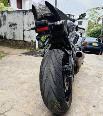 bmw-s1000r-2018-big-1