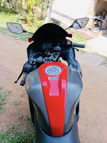 yamaha-r15-2019-big-6