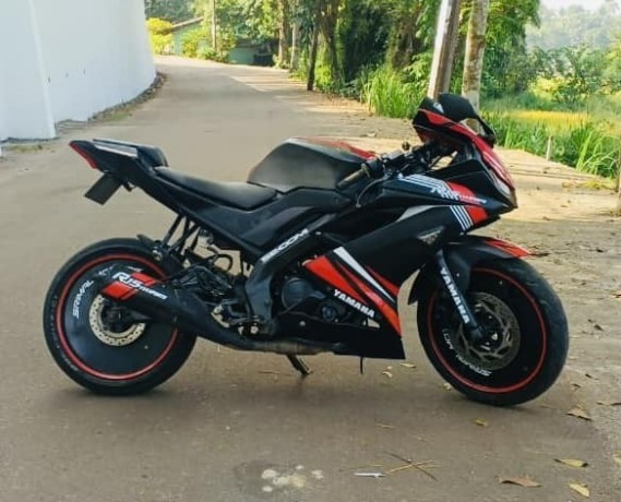 yamaha-r15-2019-big-3