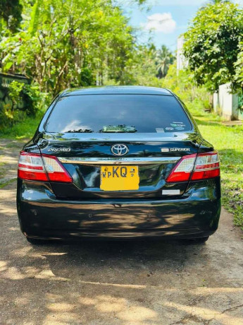 toyota-premio-g-superior-big-5