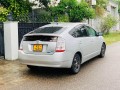 toyota-prius-20-anniversary-20112013-small-3