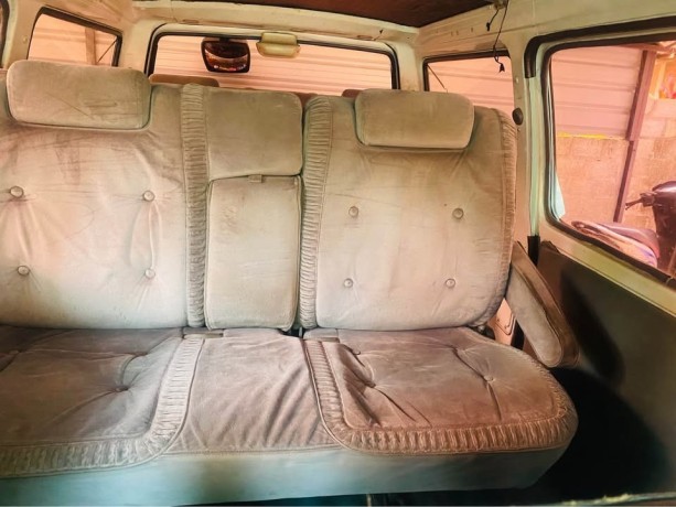 mazda-van-big-0