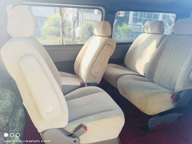 nissan-caravan-e25-2006-big-3