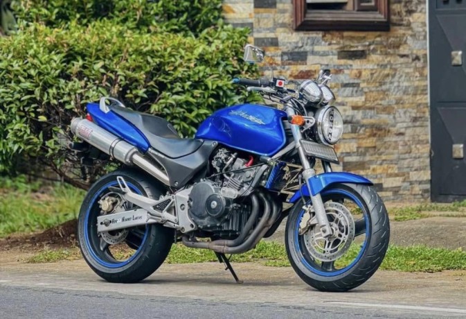 honda-hornet-250-2015-big-1