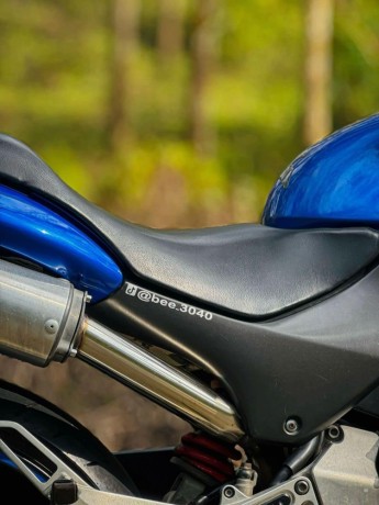 honda-hornet-250-2015-big-6