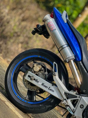 honda-hornet-250-2015-big-7