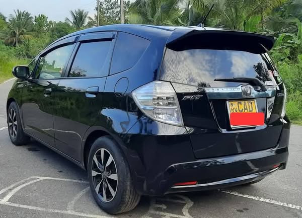 honda-fit-gp-1-hybrid-big-3