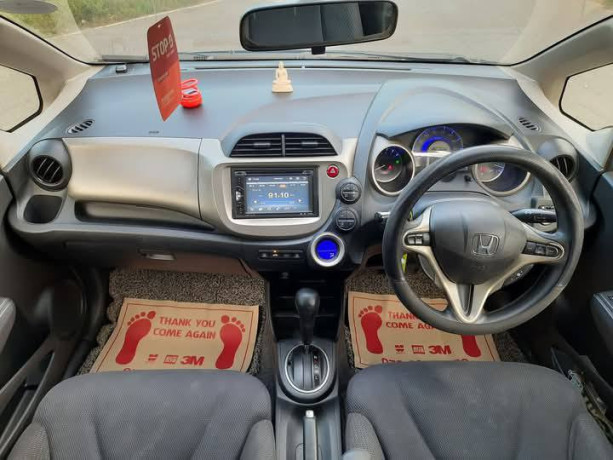 honda-fit-gp-1-hybrid-big-5