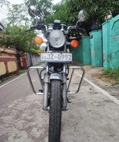 suzuki-gn-125-japan-onlight-big-0