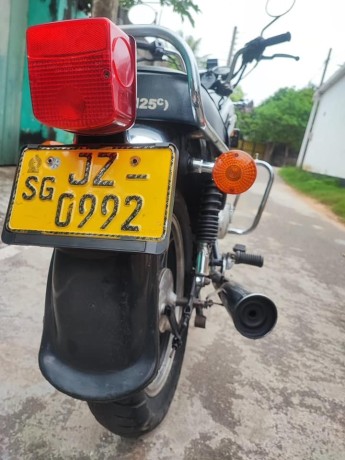 suzuki-gn-125-japan-onlight-big-1