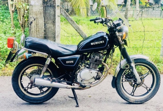 suzuki-gn-125-japan-big-2
