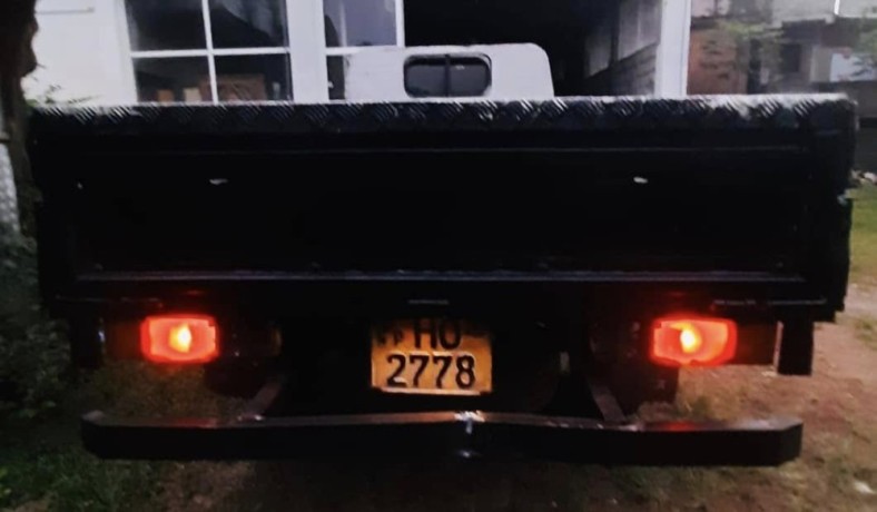 nissan-atlas-lorry-big-5