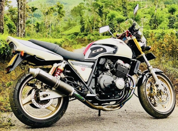 honda-cb400-registered-big-3