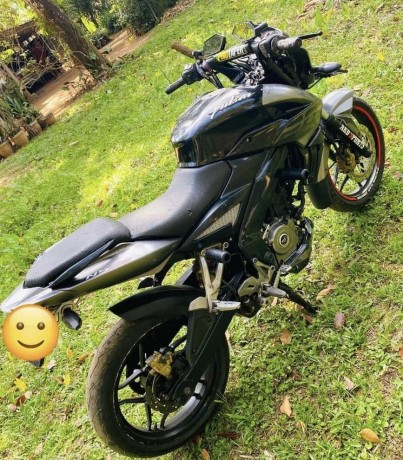 bajaj-pulsar-ns200-bs4-2018-big-1