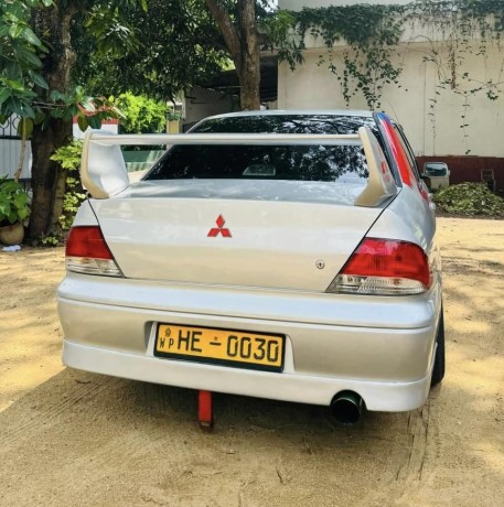 mitsubishi-lancer-cs1-2002-big-1