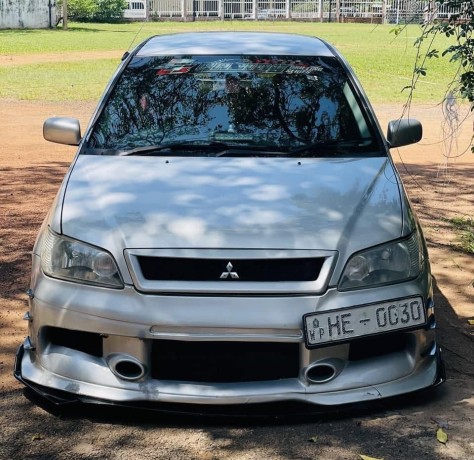 mitsubishi-lancer-cs1-2002-big-0