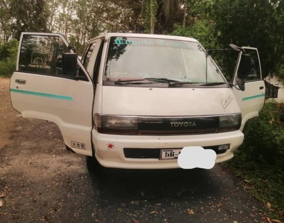 toyota-townace-cr27-big-2