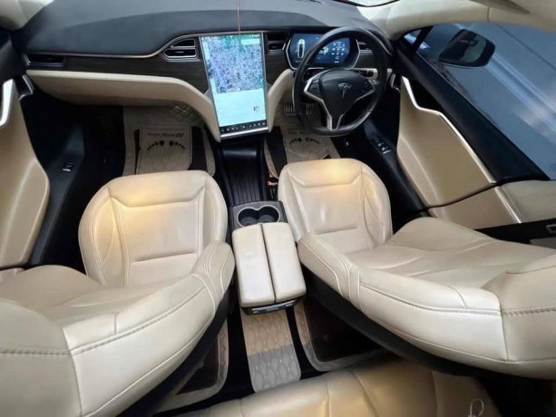 tesla-model-s-p-90-dl-dual-motor-ludicrous-big-1
