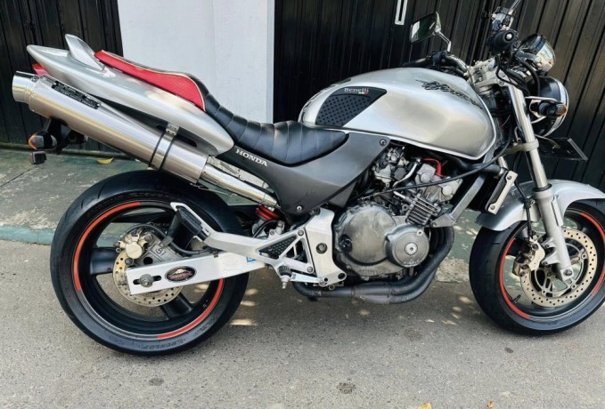 honda-hornet-ch125-2023-big-3