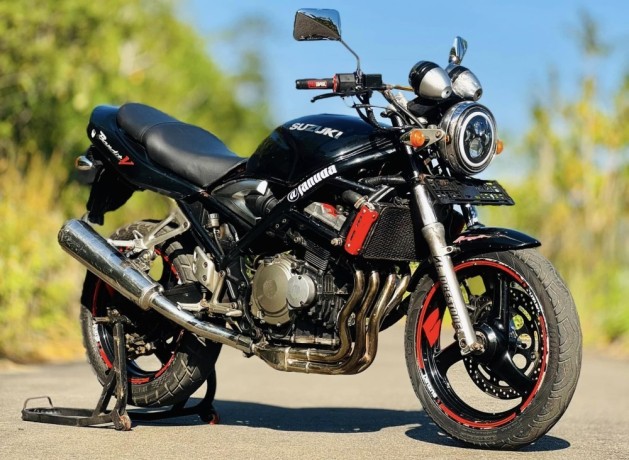 suzuki-bandit-v-registered-big-2