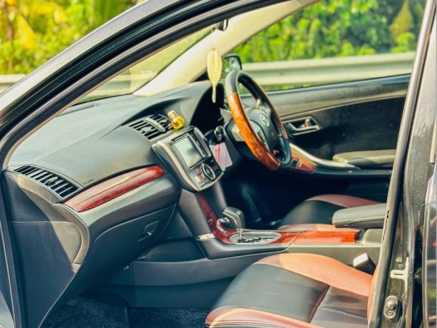 toyota-allion-260-big-4