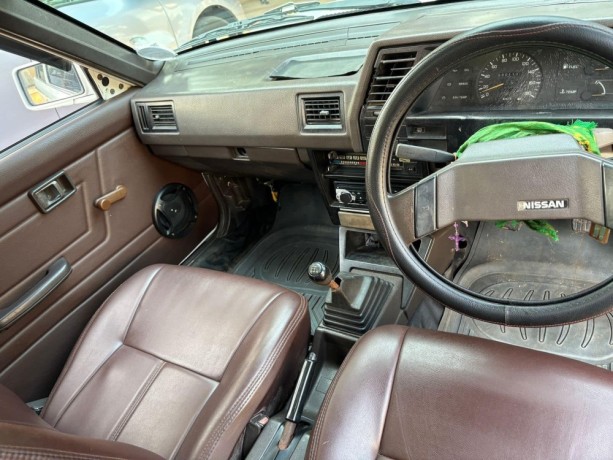 nissan-sunny-b12-big-4
