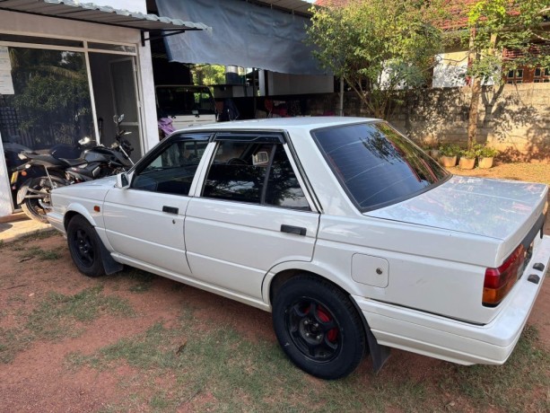 nissan-sunny-b12-big-2