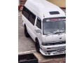 nissan-caravan-1995-small-2