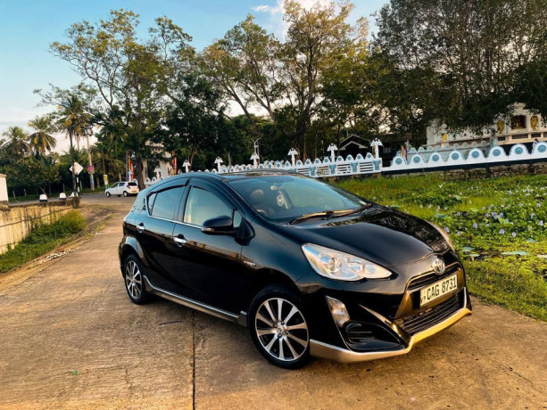 toyota-aqua-big-7