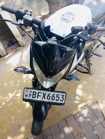 bajaj-pulsar-ns160-2017-big-0