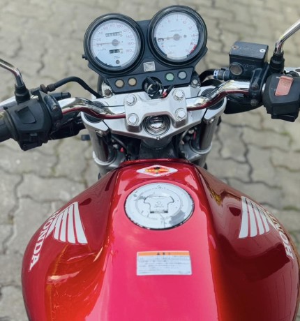 honda-hornet-250-2015-big-1