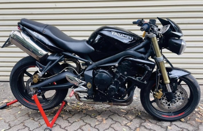 triumph-street-triple-675-big-4