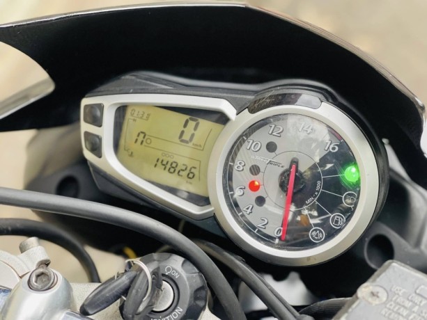 triumph-street-triple-675-big-6