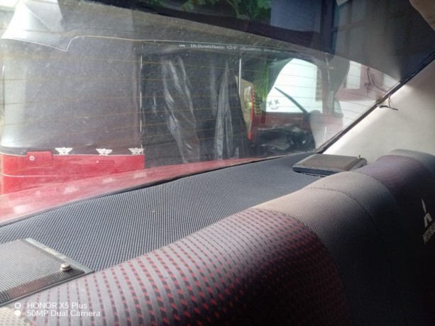 mitsubishi-lancer-box-big-10