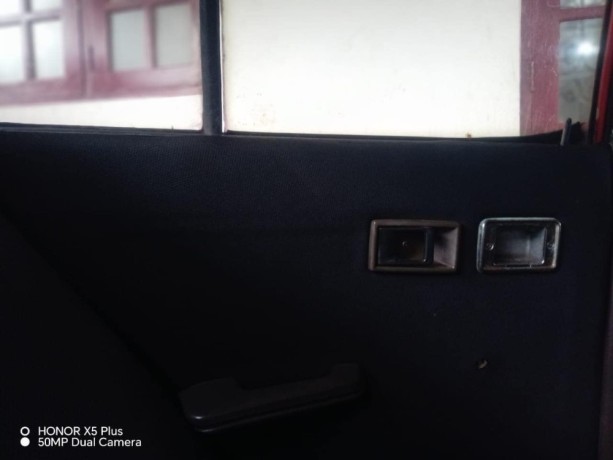 mitsubishi-lancer-box-big-11
