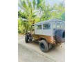 mitsubishi-4dr5-jeep-small-3