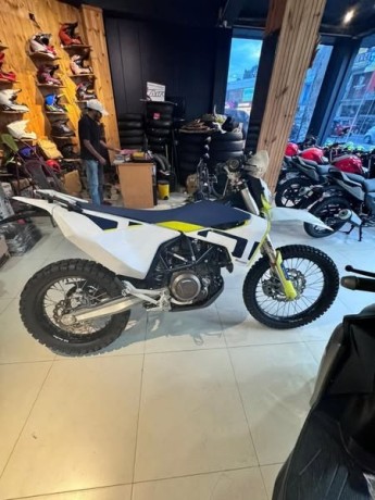 husqvarna-701-2021-big-0