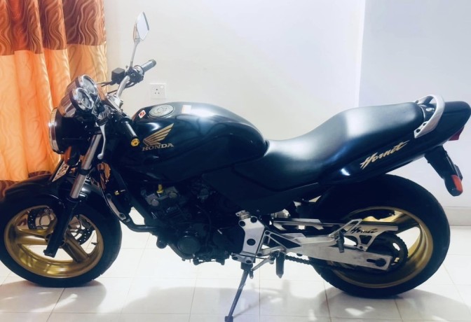 honda-hornet-ch130-2009-big-2