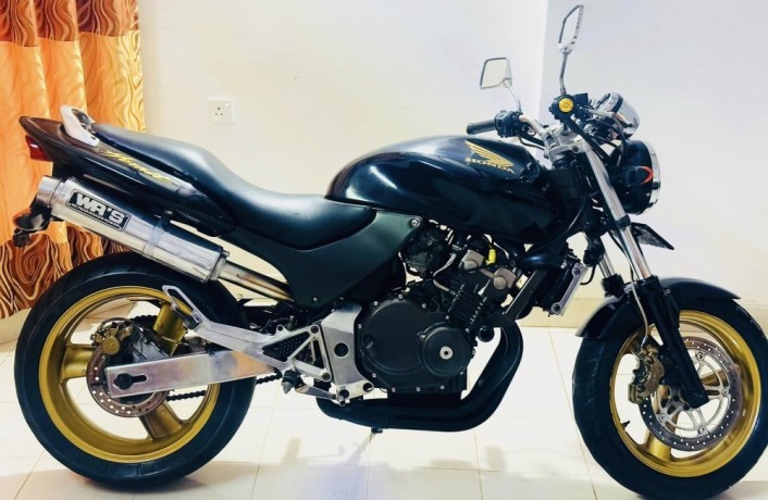 honda-hornet-ch130-2009-big-3