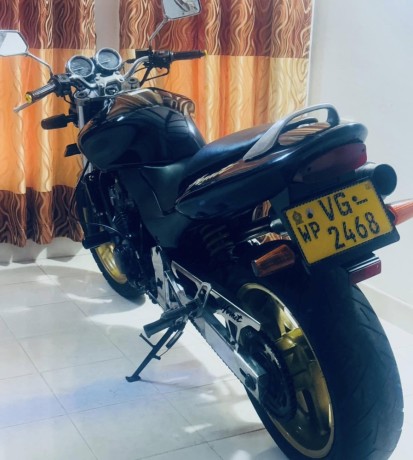 honda-hornet-ch130-2009-big-1