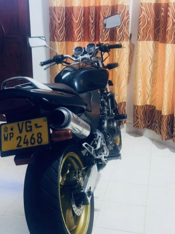 honda-hornet-ch130-2009-big-5
