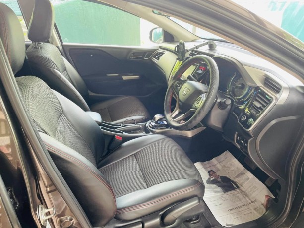honda-grace-ex-2015-big-4