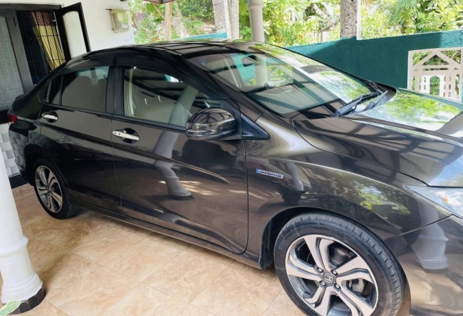 honda-grace-ex-2015-big-2