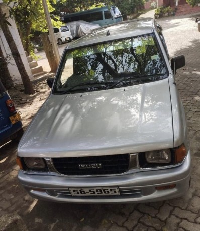 isuzu-double-cab-big-6