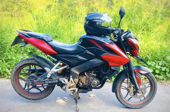 bajaj-pulsar-ns-150-big-3