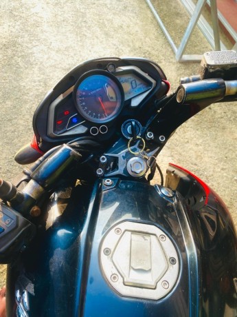 bajaj-pulsar-ns-150-big-6